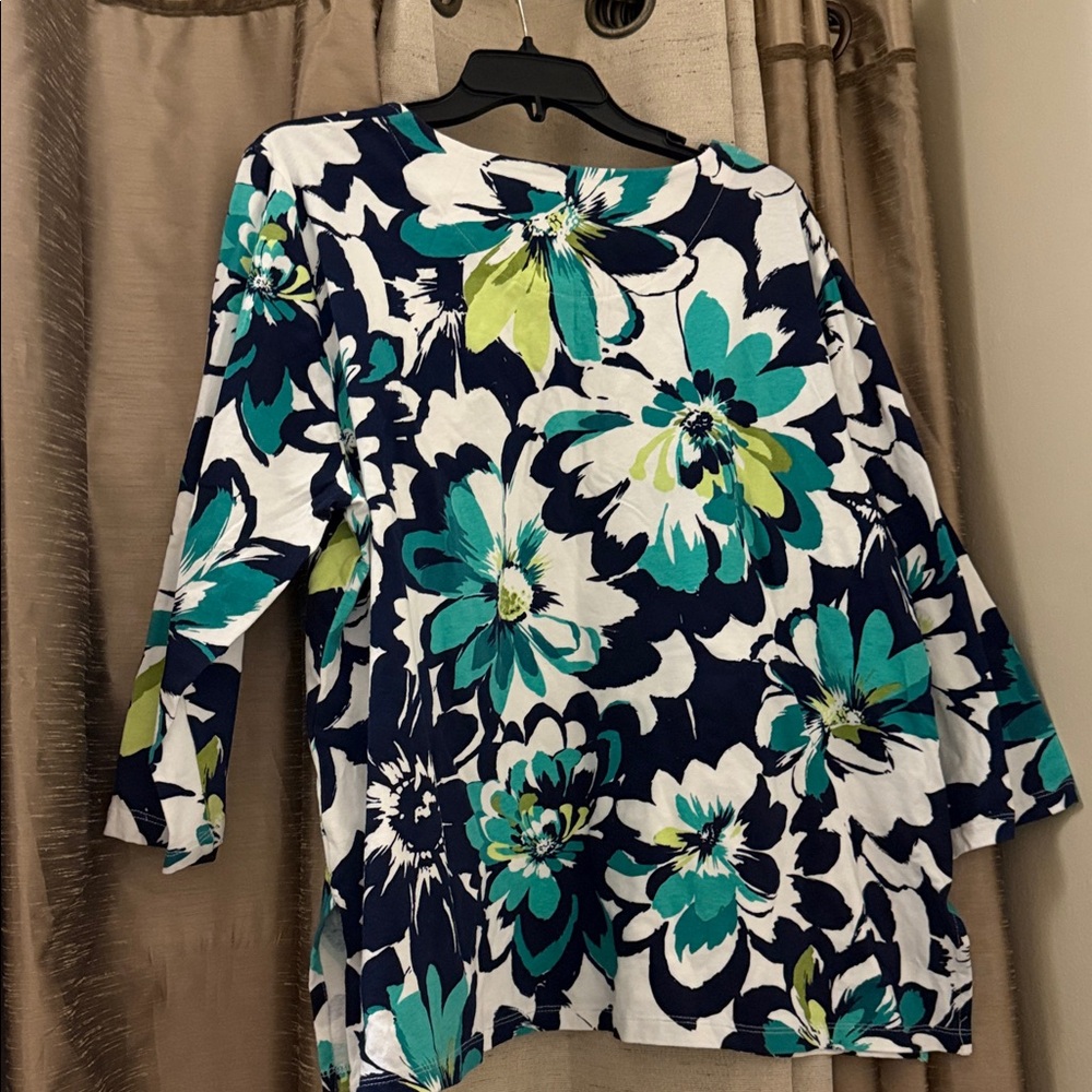 Alfred Dunner Teal, Navy & White Floral Embellished Top - Picture 6 of 6